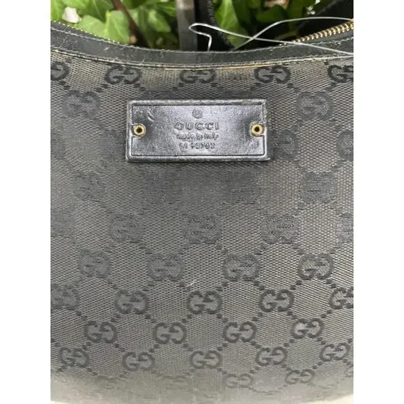GUCCI GG 90762 MESSENGER BAG PURSE (pu220